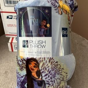 Disney wish oversized plush throw blanket brand new